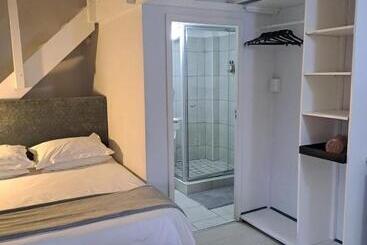 پانسیون Aircommodation Guesthouse