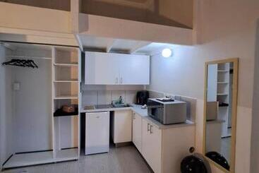 پانسیون Aircommodation Guesthouse
