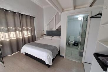 پانسیون Aircommodation Guesthouse