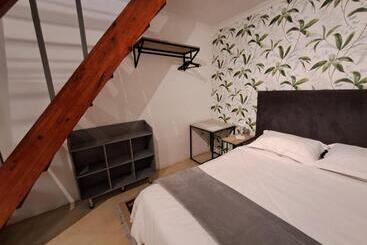 پانسیون Aircommodation Guesthouse
