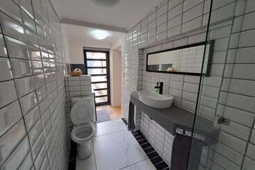 پانسیون Aircommodation Guesthouse