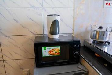 پانسیون Cassabella Apartment, Opposite Metropark
