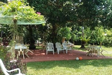 호스텔 Camiguin Lanzones Resort