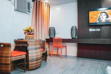 Aya Hotel & Residences