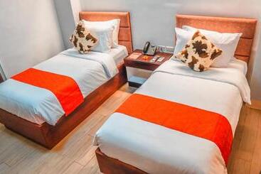 Aya Hotel & Residences