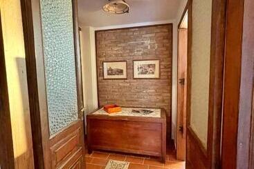 تختخواب و صبحانه Appartamento In Centro Bellavista House