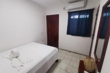هتل Chale S House