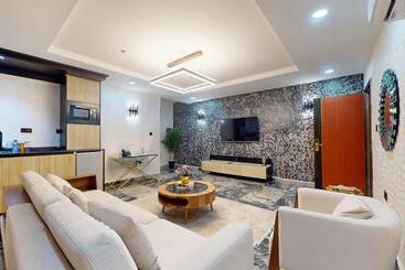 Yanna Apartment By Khaliques