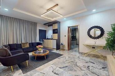 Yanna Apartment By Khaliques