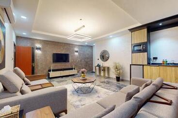 Yanna Apartment By Khaliques
