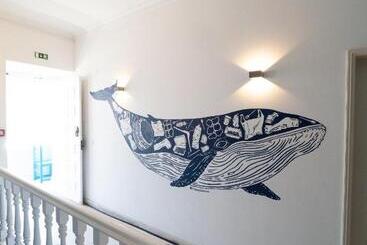 هاستل Impact Beach House