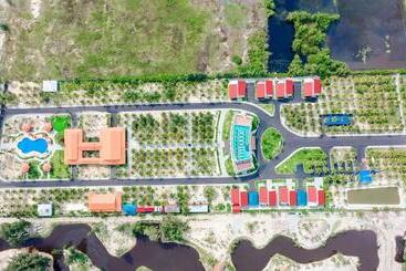 Hodota Cam Binh Resort & Spa Lagi Beach
