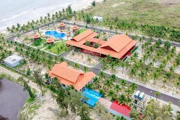Hodota Cam Binh Resort & Spa Lagi Beach