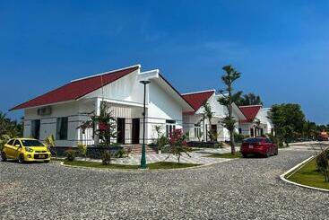 Hodota Cam Binh Resort & Spa Lagi Beach