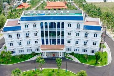 Hodota Cam Binh Resort & Spa Lagi Beach