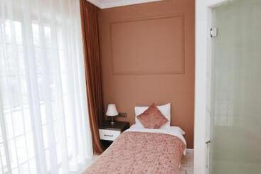 هتل Castle Resort Spa
