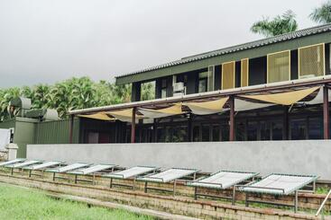 هتل Chu Resort Hualien