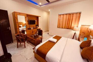 酒店 Sitara Resort, Scenic Mountain View Rooms With Balcony & Terrace