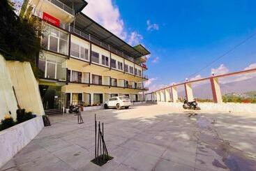 酒店 Sitara Resort, Scenic Mountain View Rooms With Balcony & Terrace