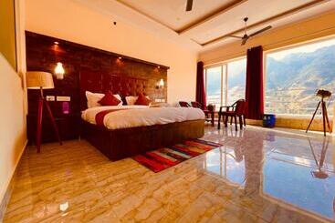 酒店 Sitara Resort, Scenic Mountain View Rooms With Balcony & Terrace