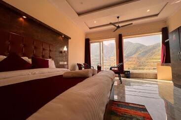 酒店 Sitara Resort, Scenic Mountain View Rooms With Balcony & Terrace