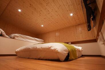 Lemuju B&b