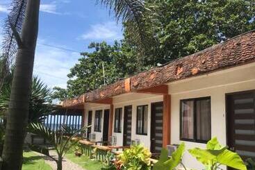 پانسیون Jancas Vacation Home Camiguin Couple Room 1
