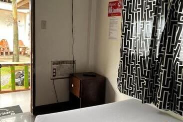 پانسیون Jancas Vacation Home Camiguin Couple Room 1