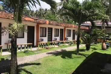 پانسیون Jancas Vacation Home Camiguin Couple Room 1