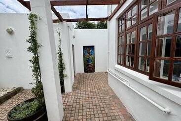 پانسیون Whistlewood Guesthouse Walmer, Port Eizabeth