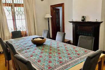 پانسیون Whistlewood Guesthouse Walmer, Port Eizabeth