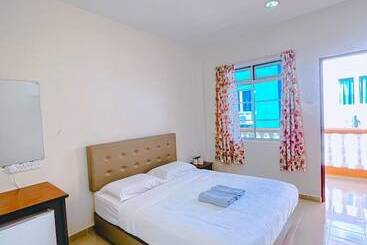 Amzar Motel Cenang