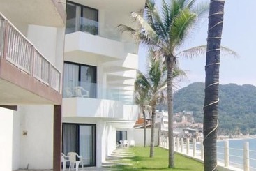 هتل Barra De Navidad