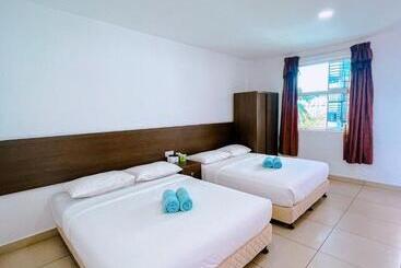 Amzar Motel Cenang