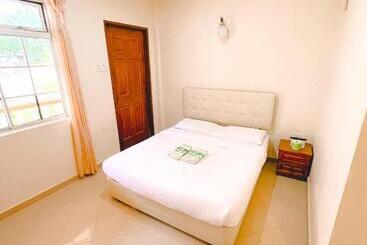 Amzar Motel Cenang