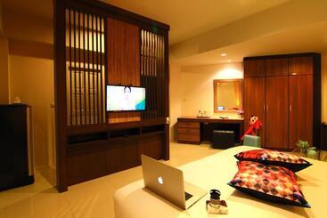 هتل Cool Residence