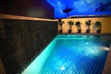 هتل Cool Residence