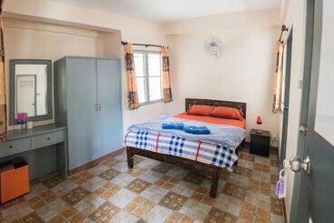 هتل Dutch Guesthouse