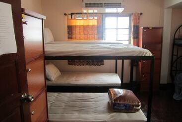 هتل Dutch Guesthouse