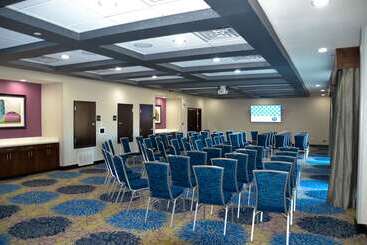 هتل Hampton Inn & Suites Tylersouth