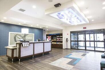 هتل Hampton Inn Toledo/oregon