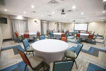 هتل Hampton Inn Toledo/oregon