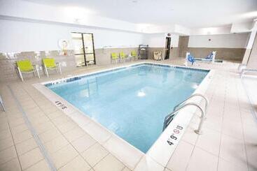 هتل Hampton Inn Toledo/oregon