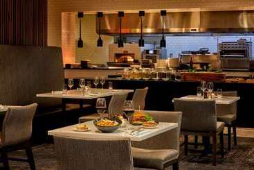 هتل Hilton Cleveland Downtown