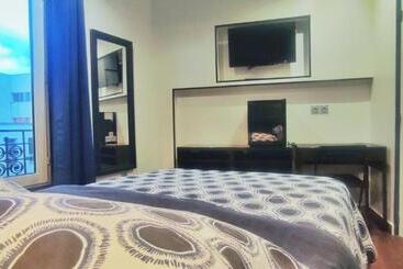 هتل Hôtel Moderne