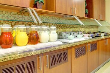 هتل Hyatt House Fort Lauderdale Airport/cruise Port