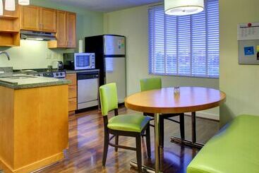 هتل Hyatt House Fort Lauderdale Airport/cruise Port