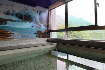 هتل Lovespring House