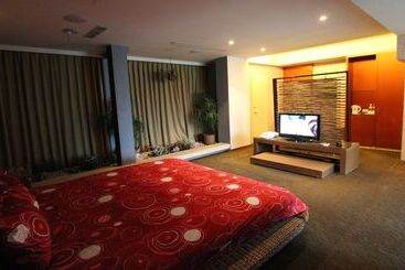 هتل Lovespring House