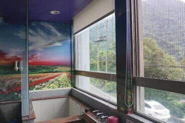 هتل Lovespring House